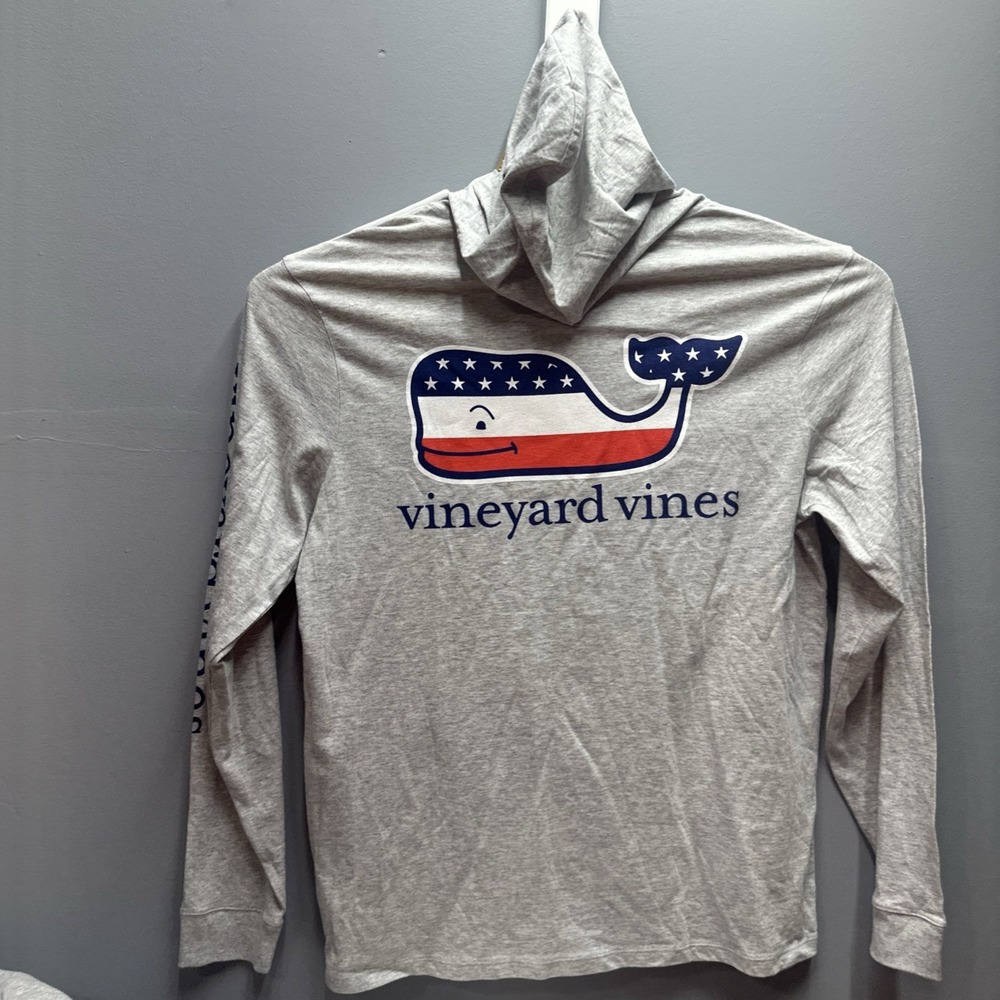Vineyard Vines Mens XS Hoodie T-Shirt Grey Heather Patriotic Whale 1V014097-039 - Picture 5 of 6